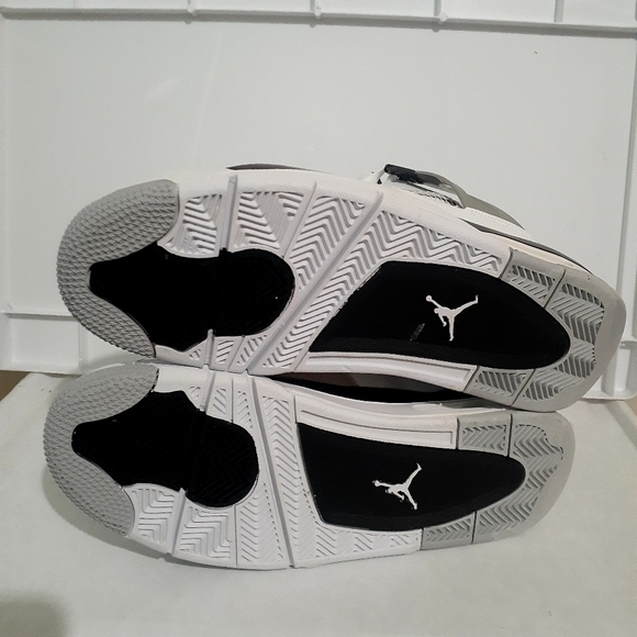 Nike Jordan 4 Retro Military- DH6927-111 - Sz 10 - Picture 7 of 8